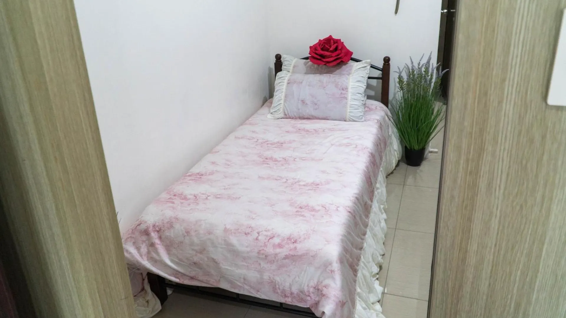 **** Hotel Unistay Shore 1 Residences A322 Manila Philippines